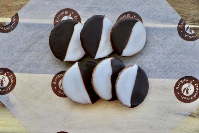 Mini Black and White Cookies Small Box 8oz - #shop_#cookiesDavidovich Bakery